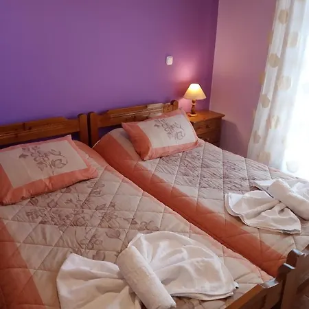 Guest house Epikoureios Apollon 3*