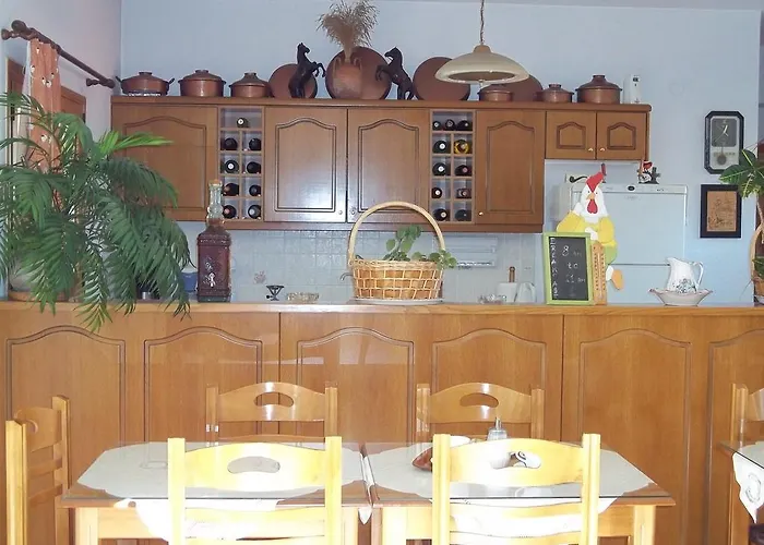 Epikoureios Apollon 3*